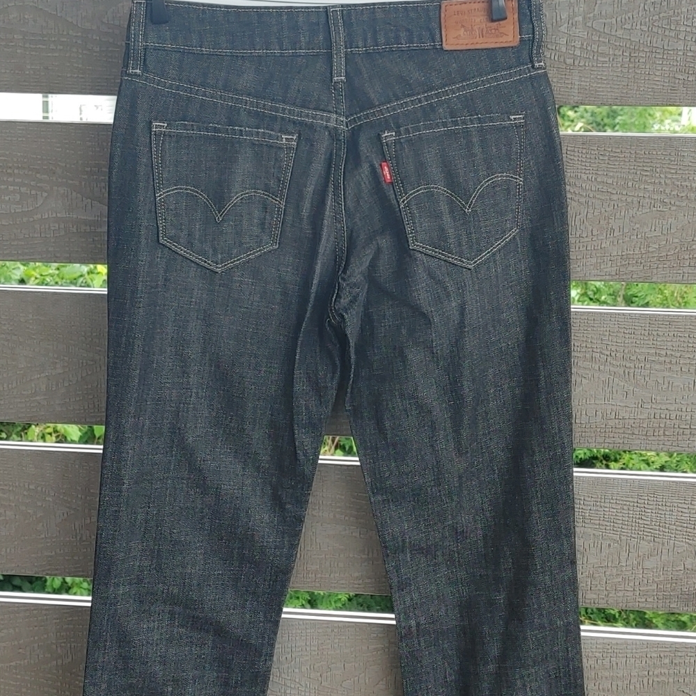Levi Strauss women's low‎ Rise jean black size 2